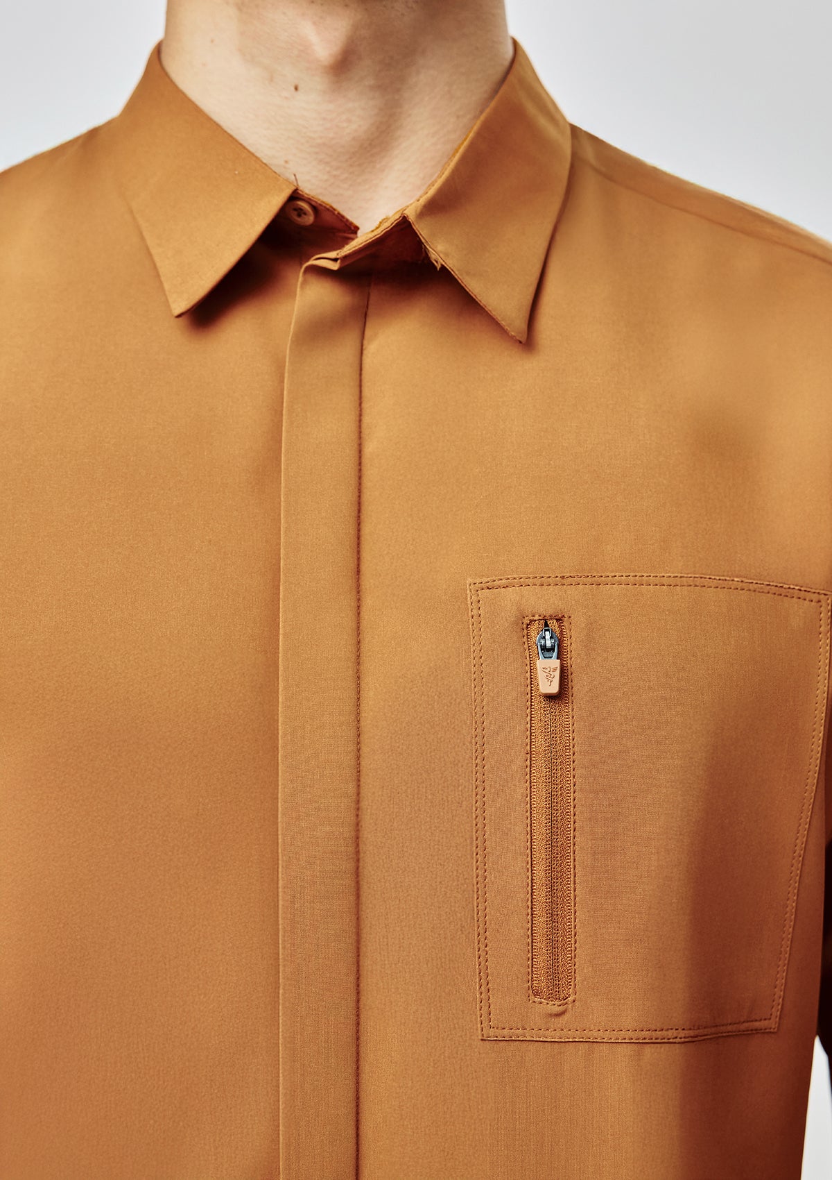 Polo MoveTech® Scrub Top Core+ - Men / Caramel