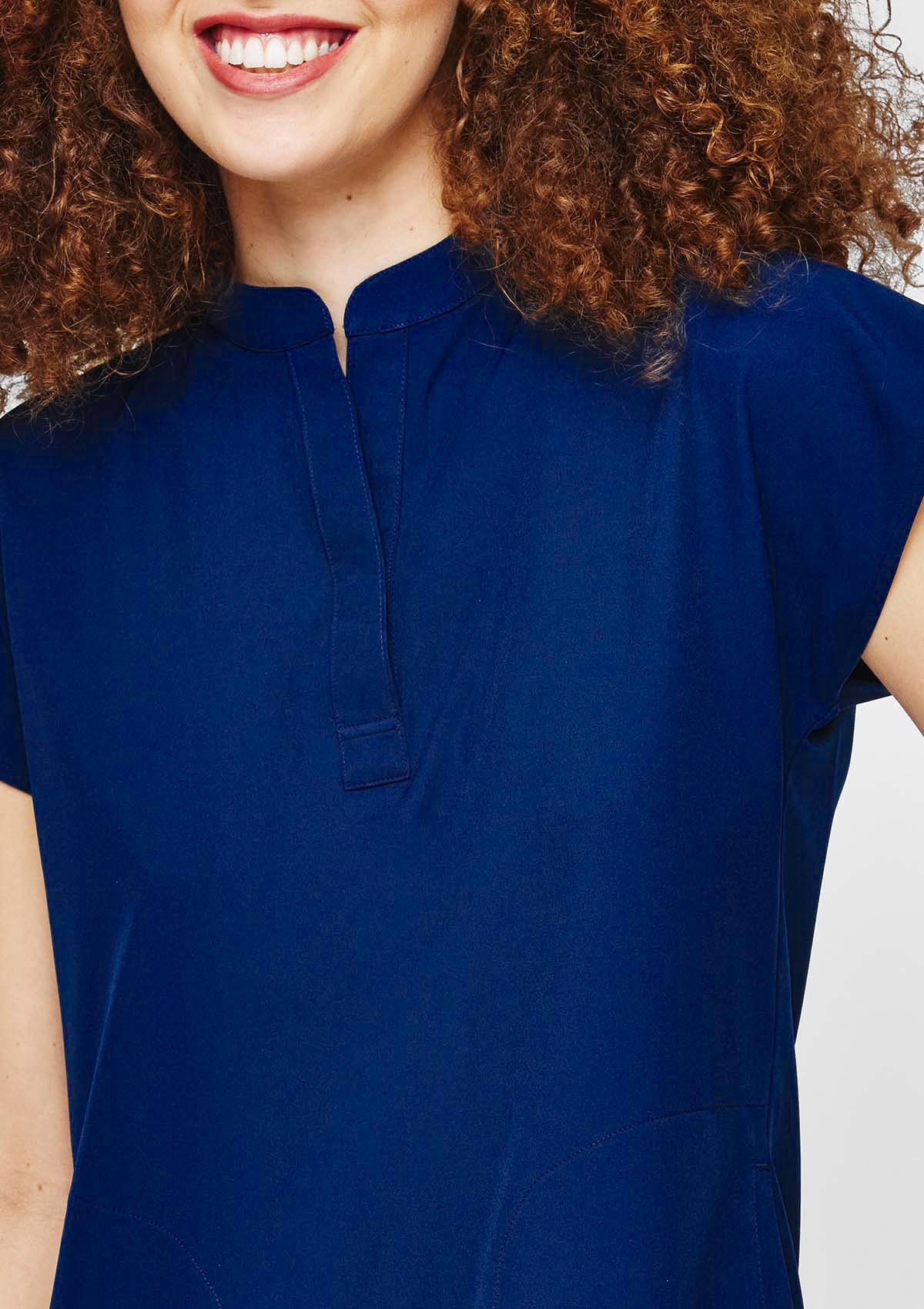 Mandarin MoveTech® Scrub Top - Women / Navy