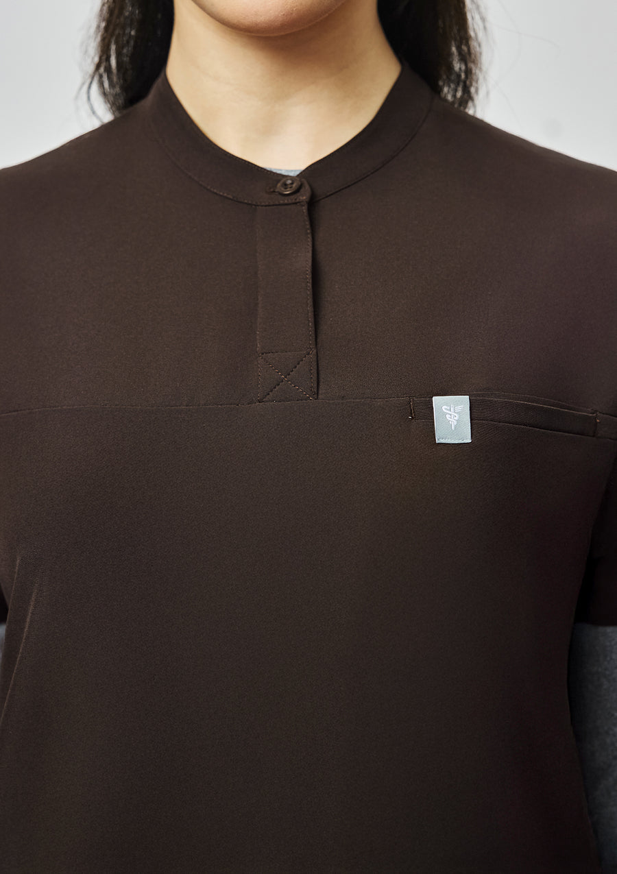 Band Collar MoveTech® Scrub Top Core+ - Women / Espresso