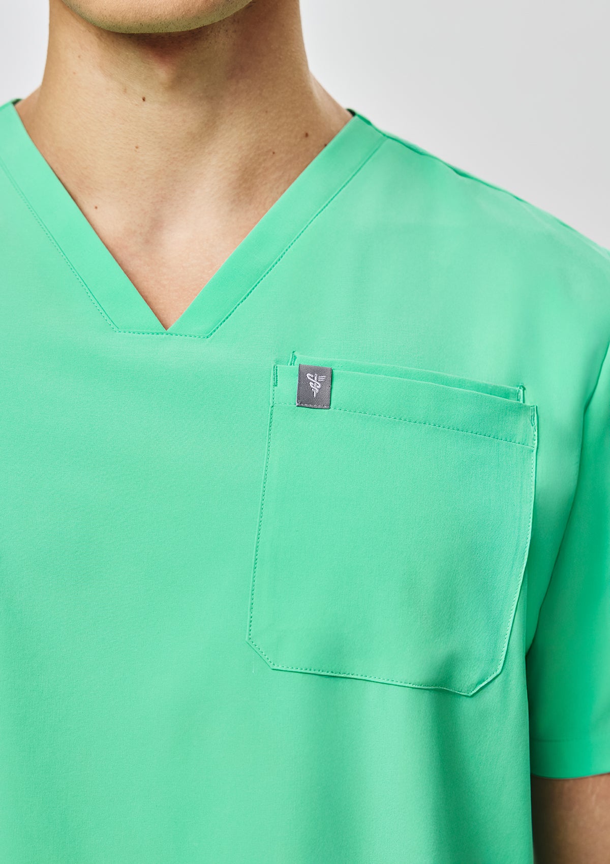 4-Pocket MoveTech® Scrub Top - Men / Cool Mint