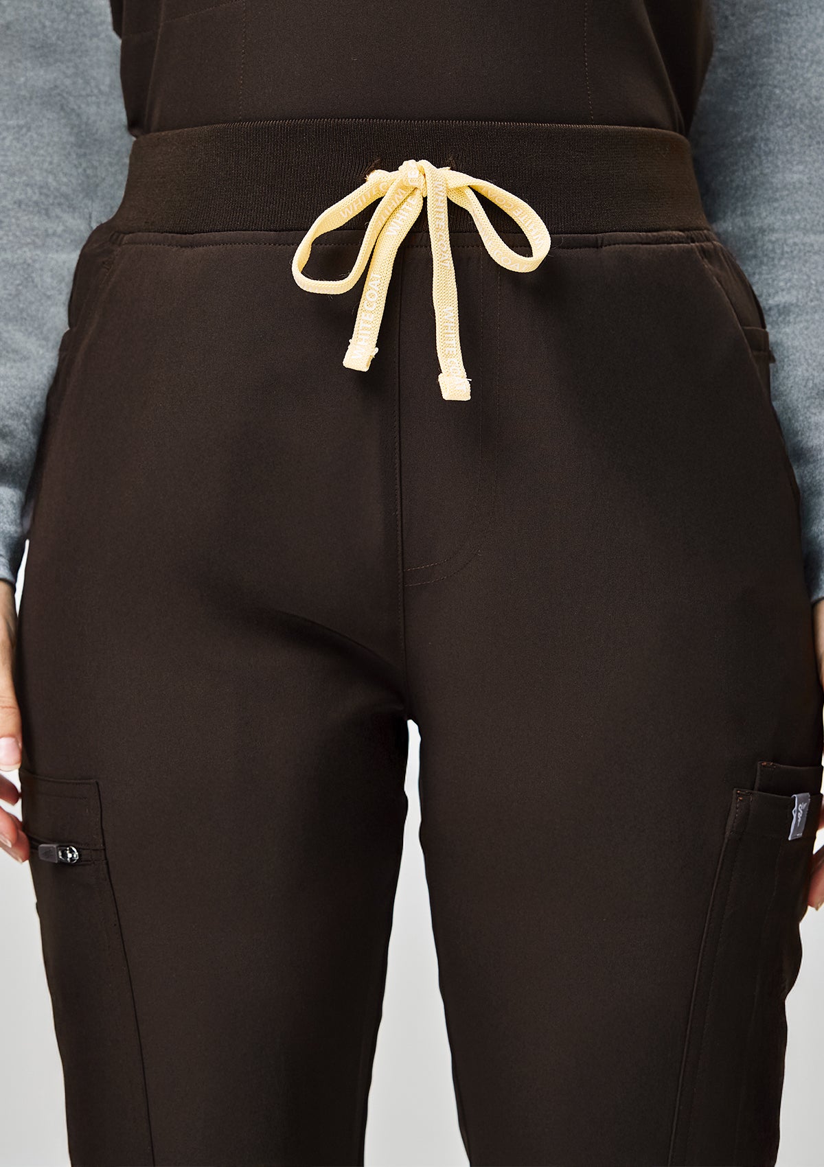 Jogger MoveTech® Scrub Pants - Women / Espresso