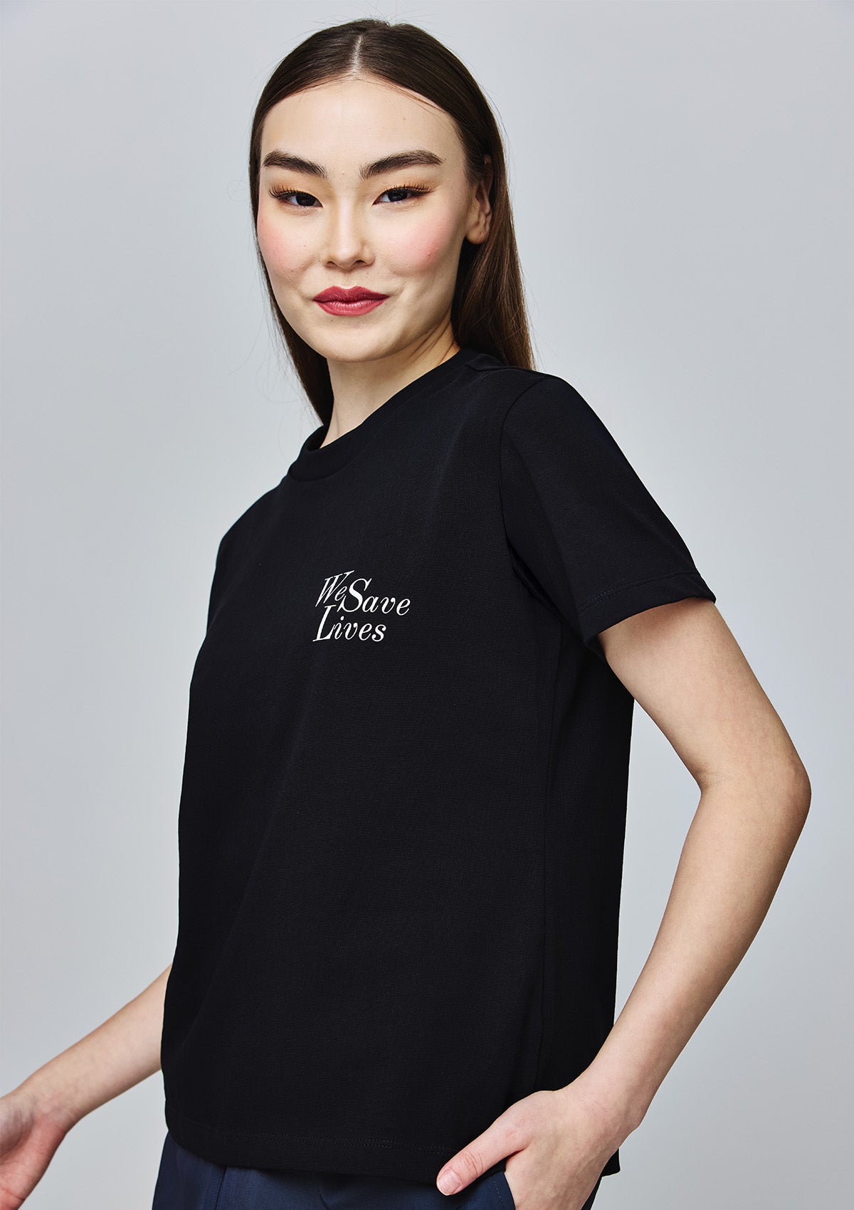 We Save Lives T-Shirt Women / Black