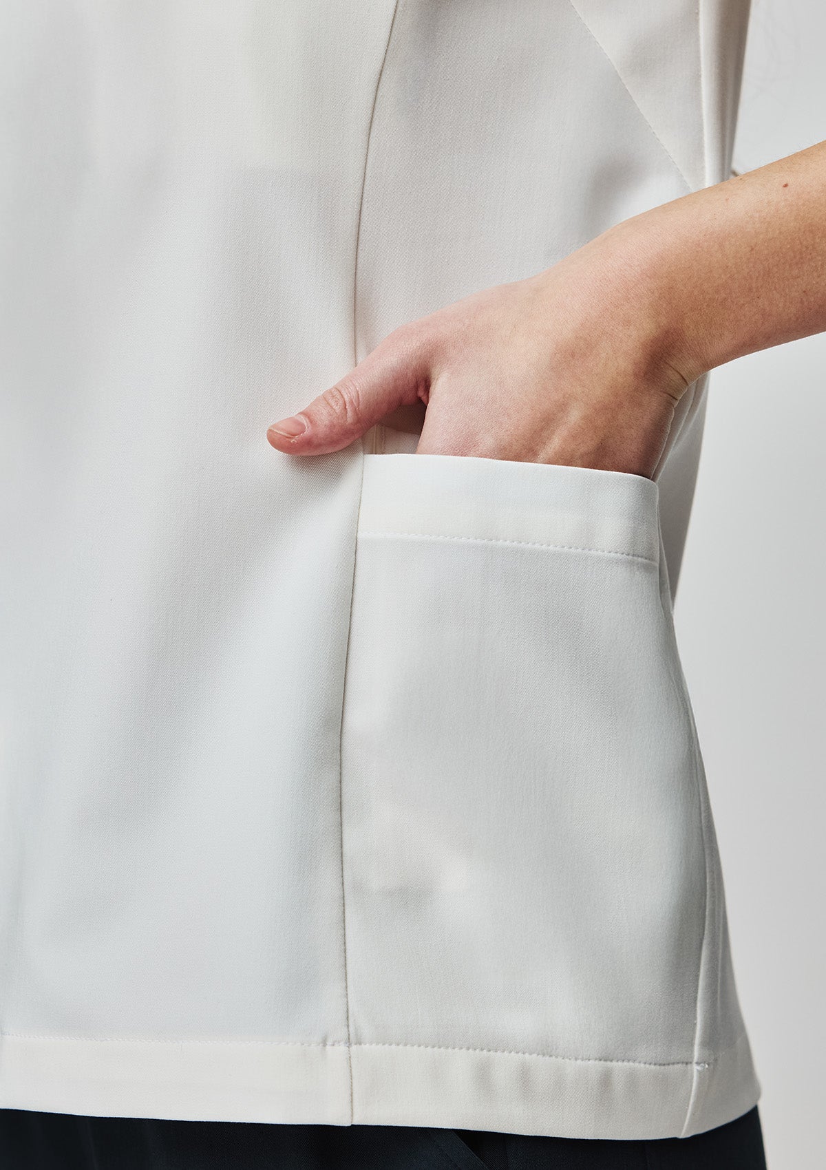 Ribbed Polo Scrub Top - Women / Ivory White