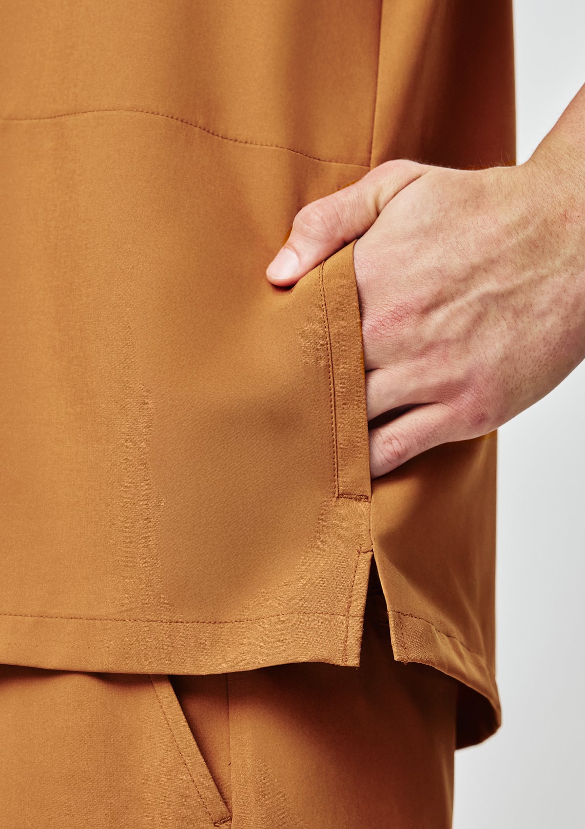 4-Pocket MoveTech® Scrub Top - Men / Caramel
