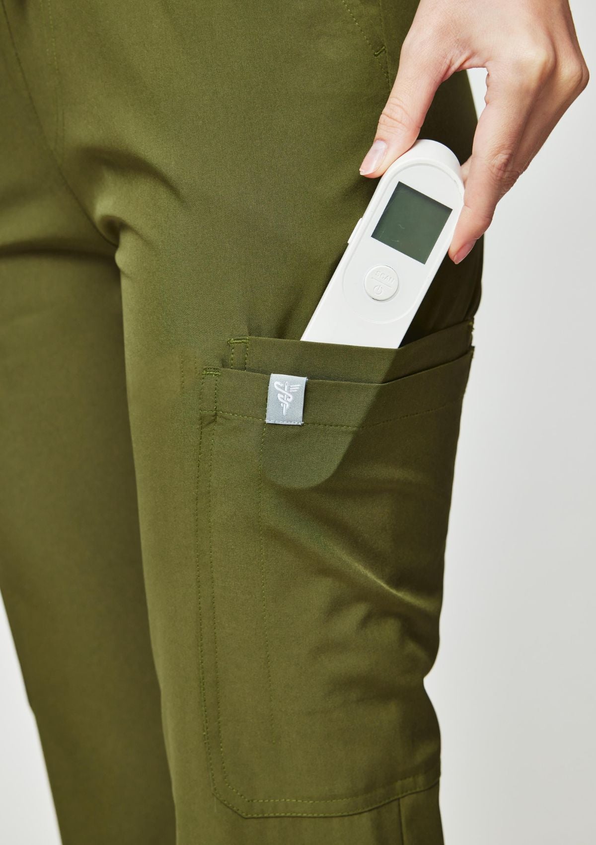 Tapered MoveTech® Scrub Pants - Women / Forest Green