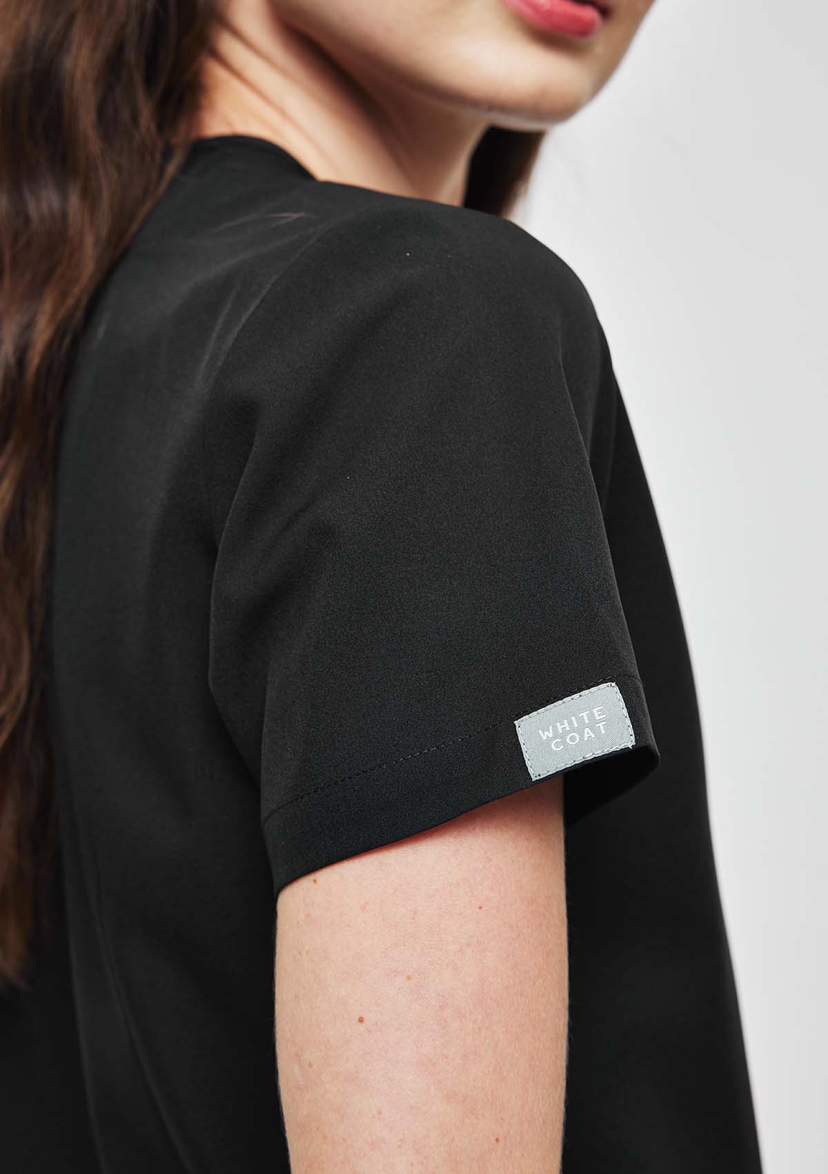 5-Pocket MoveTech® Scrub Top - Women / So Black