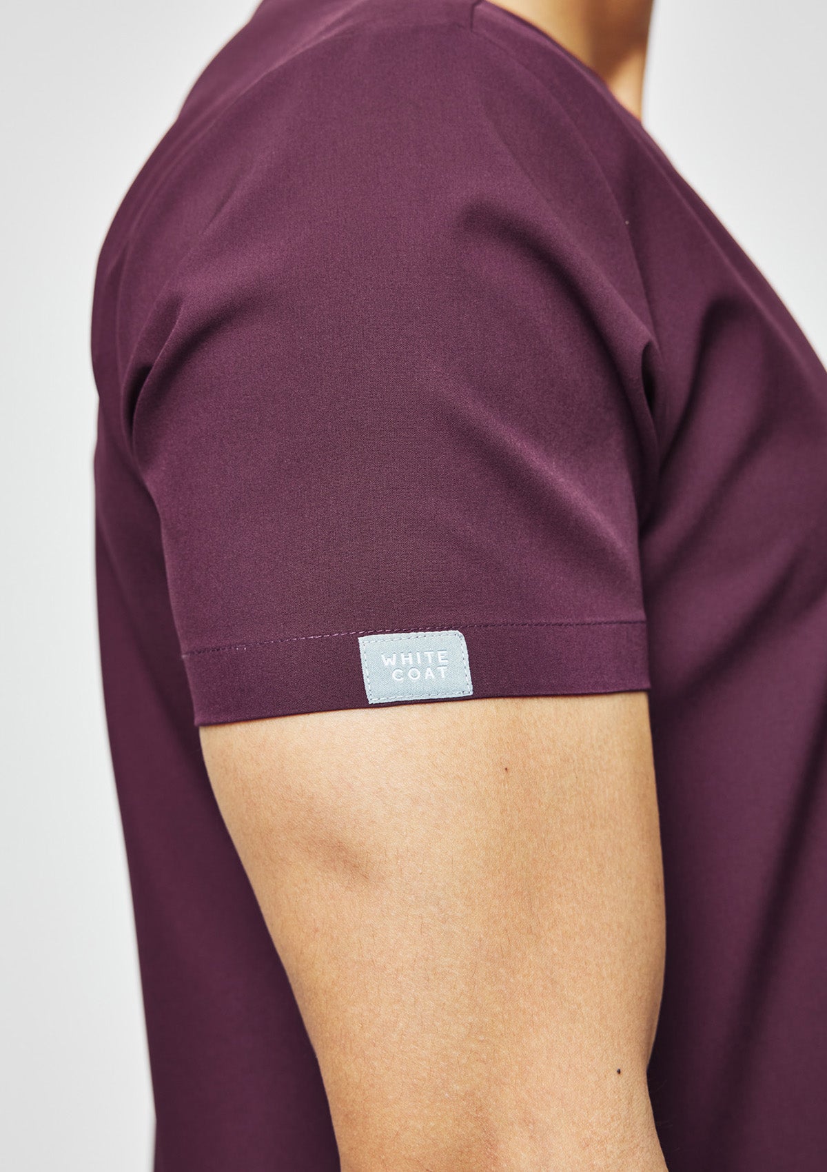 4-Pocket MoveTech® Scrub Top - Men / Merlot