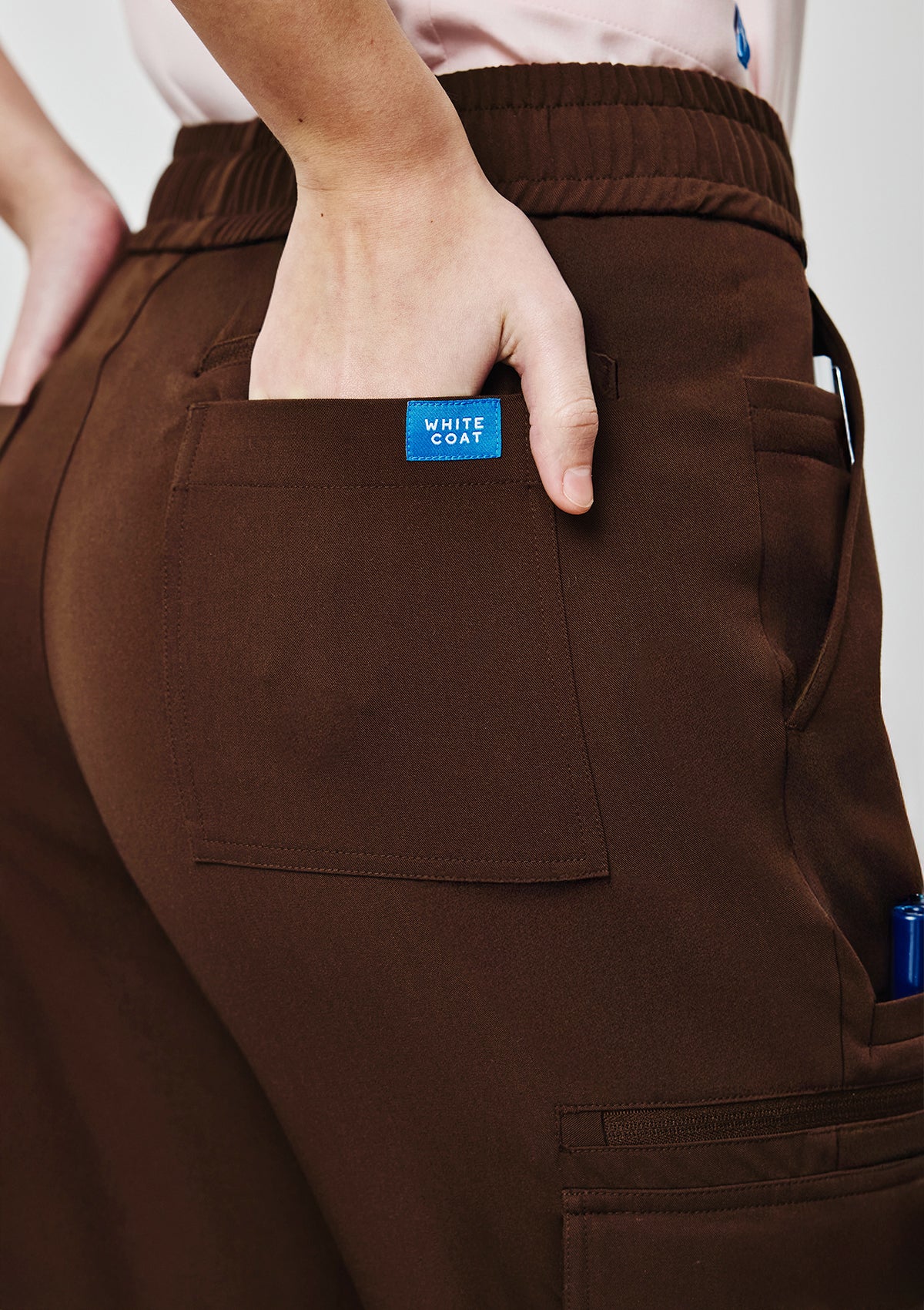 Straight Cut Utility Scrub Pants - Women / Dark Cacao