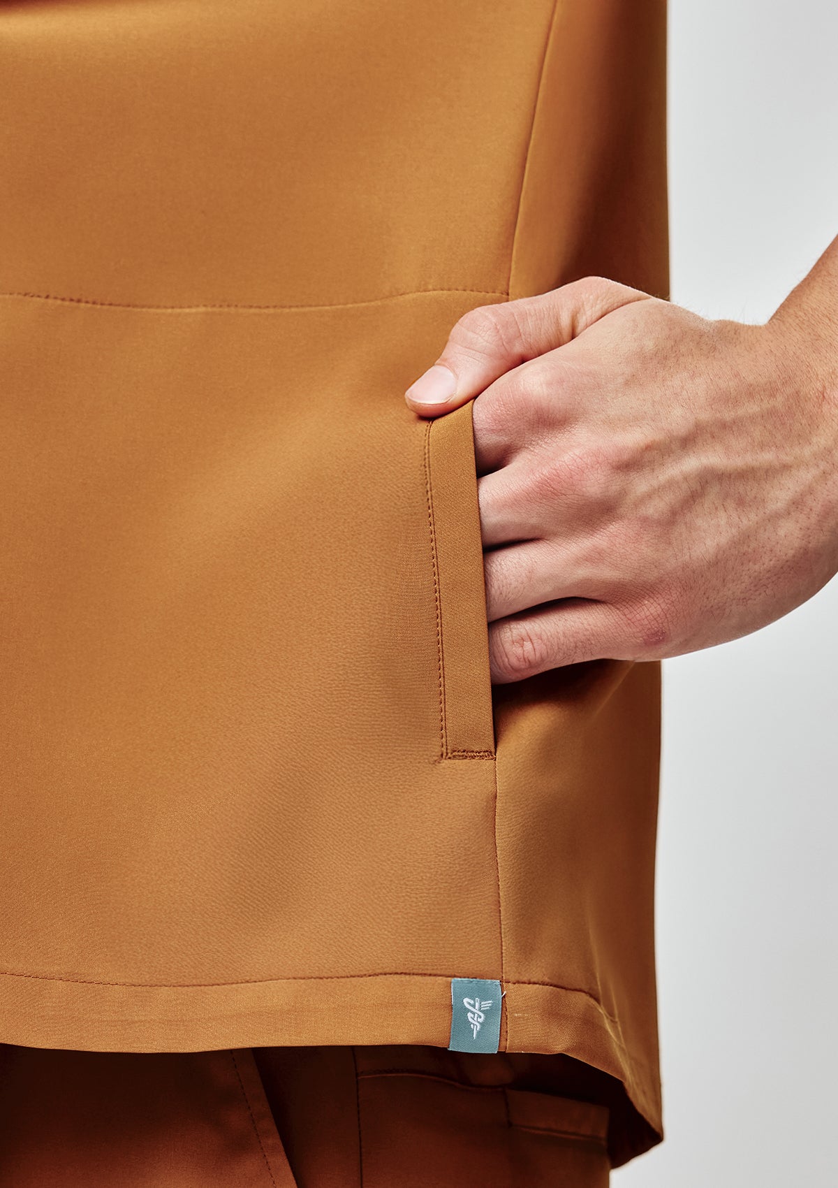 Polo MoveTech® Scrub Top Core+ - Men / Caramel