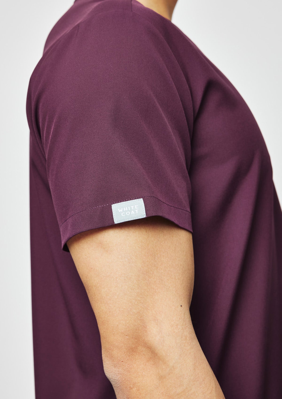 5-Pocket MoveTech® Scrub Top - Men / Merlot