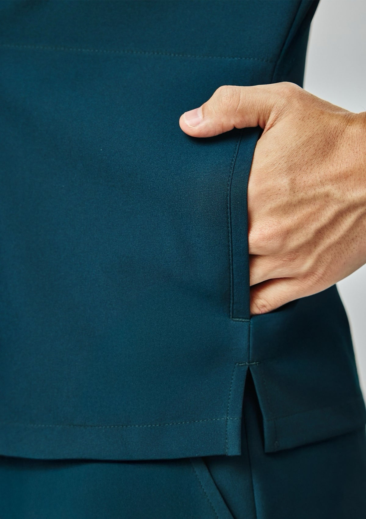 4-Pocket MoveTech® Scrub Top - Men / Deep Teal