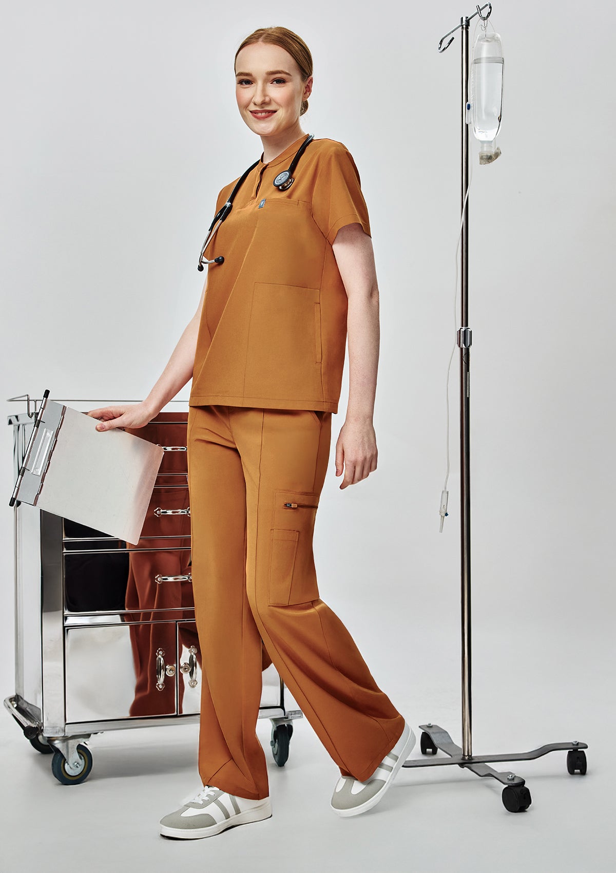 Band Collar MoveTech® Scrub Top Core+ - Women / Caramel