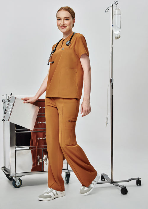 Band Collar MoveTech® Scrub Top Core+ - Women / Caramel