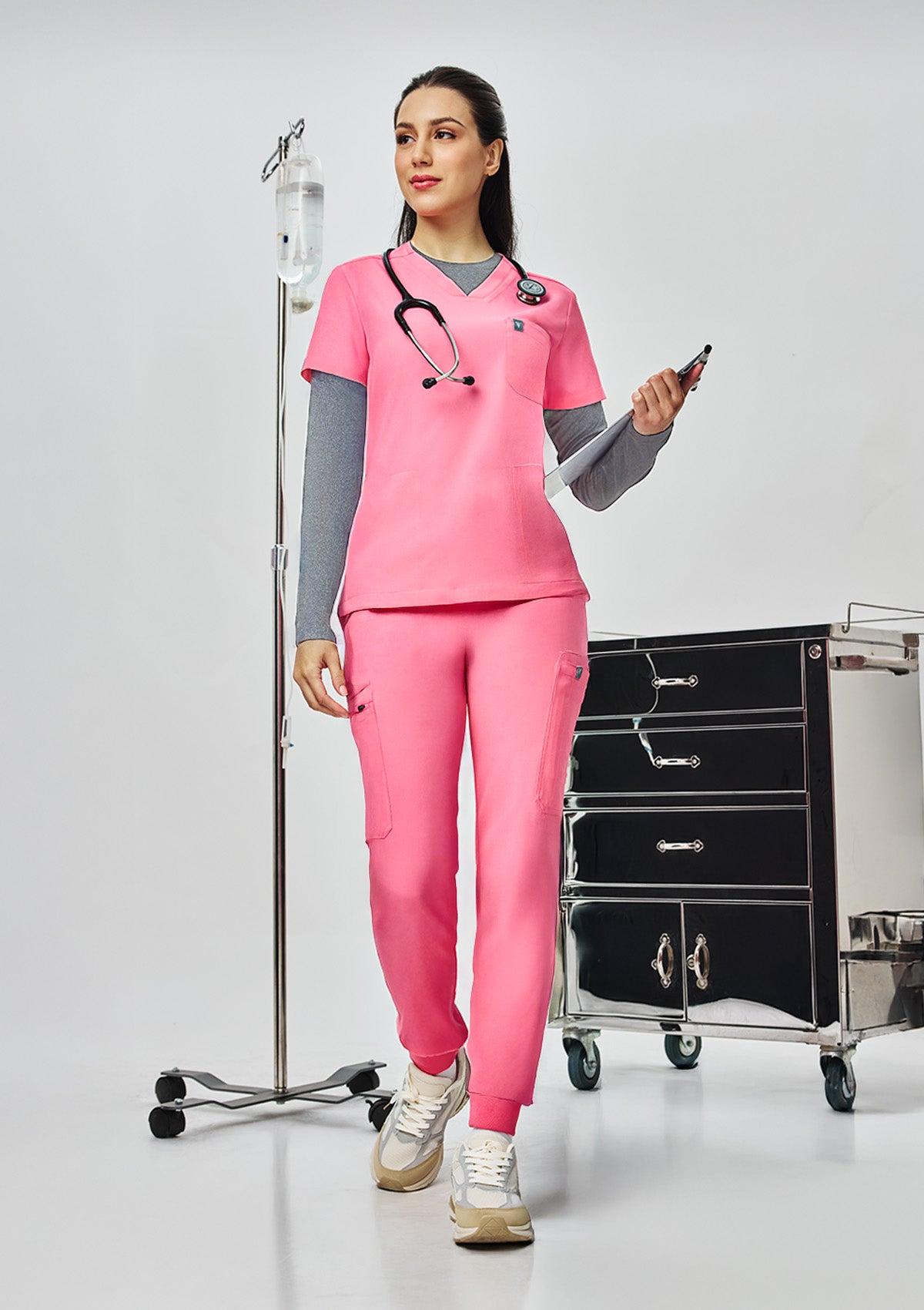 4-Pocket MoveTech® Scrub Top - Women / Hyper Pink