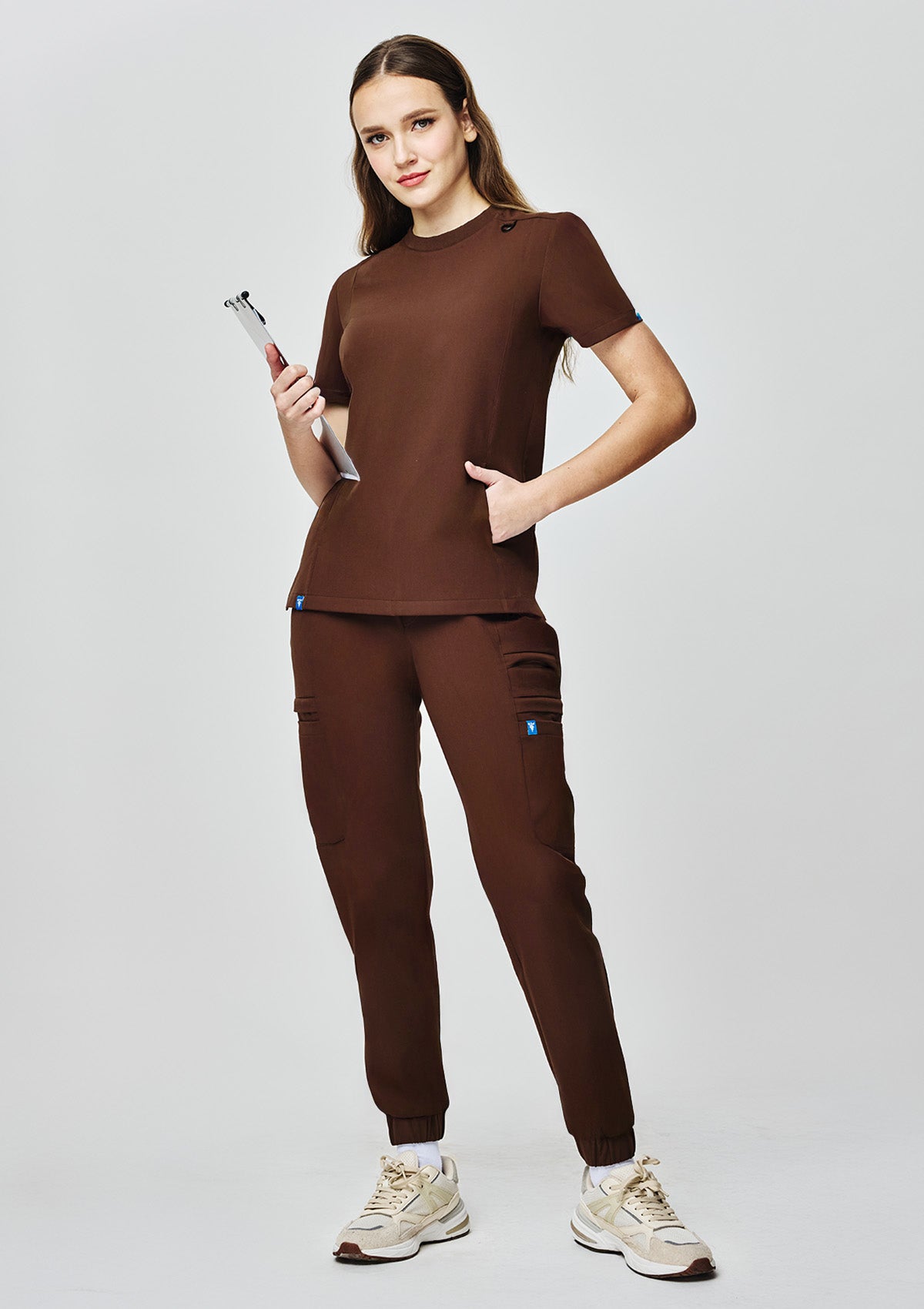 Ribbed Round Neck Scrub Top - Women / Dark Cacao