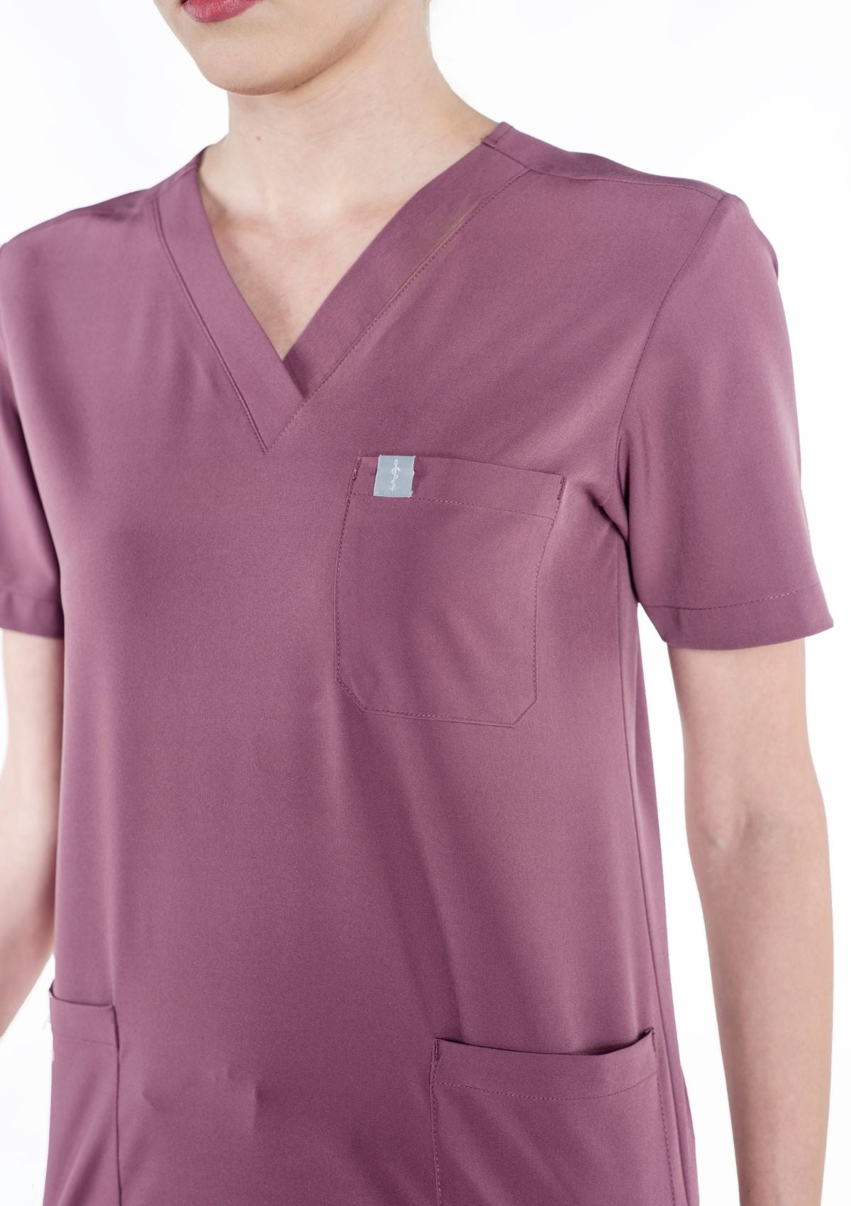 MoveTech® SCRUB SET SALE: 3-Pocket Top + Straight Cut Pants 2.0 - Women / Mauve