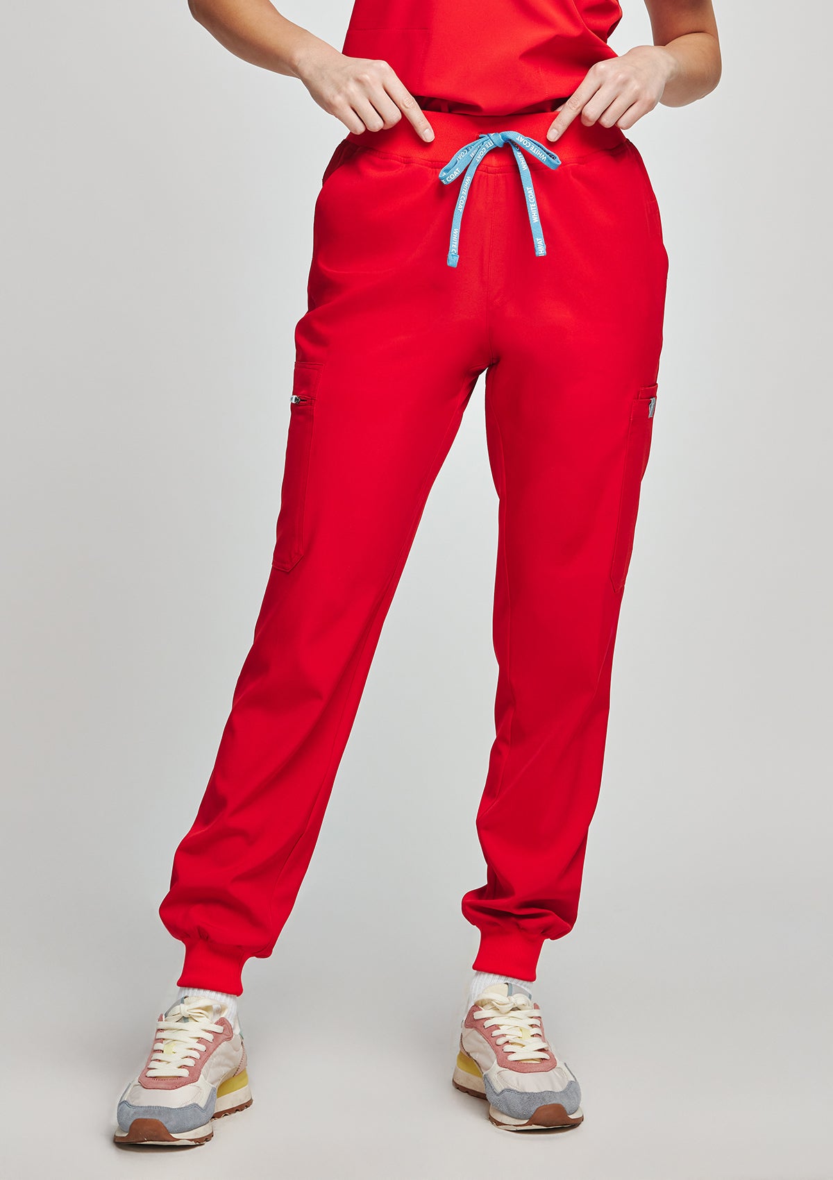 Jogger MoveTech® Scrub Pants - Women / Cherry Pop