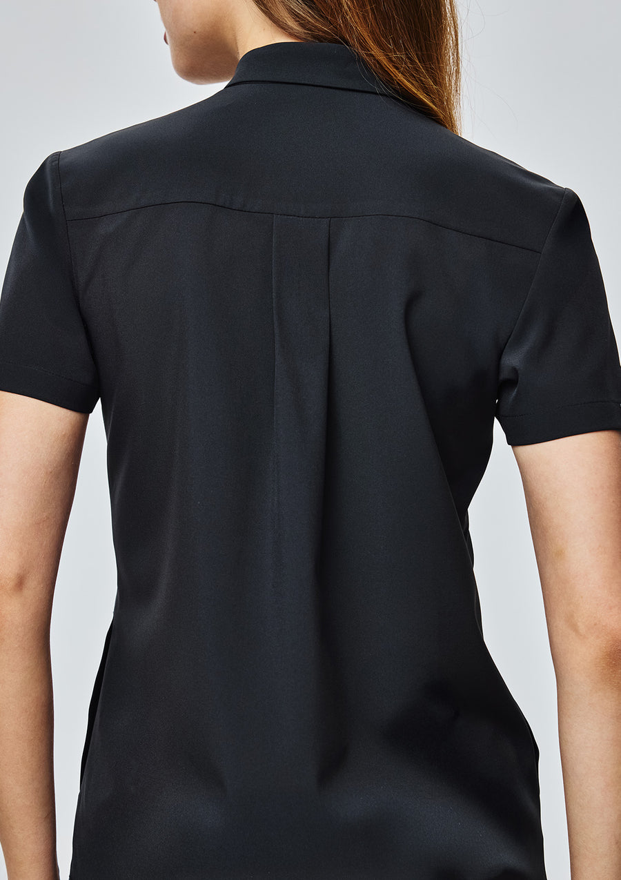 Polo MoveTech® Scrub Top Core+ - Women / So Black