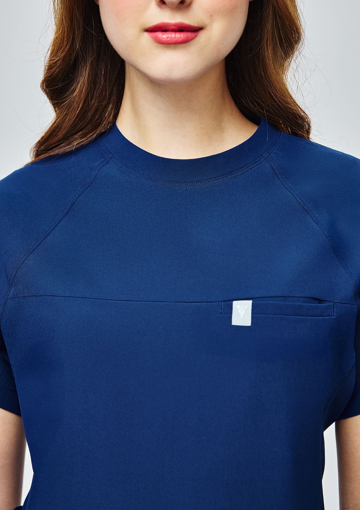 Round Neck MoveTech® Scrub Top Core+ - Women / Navy