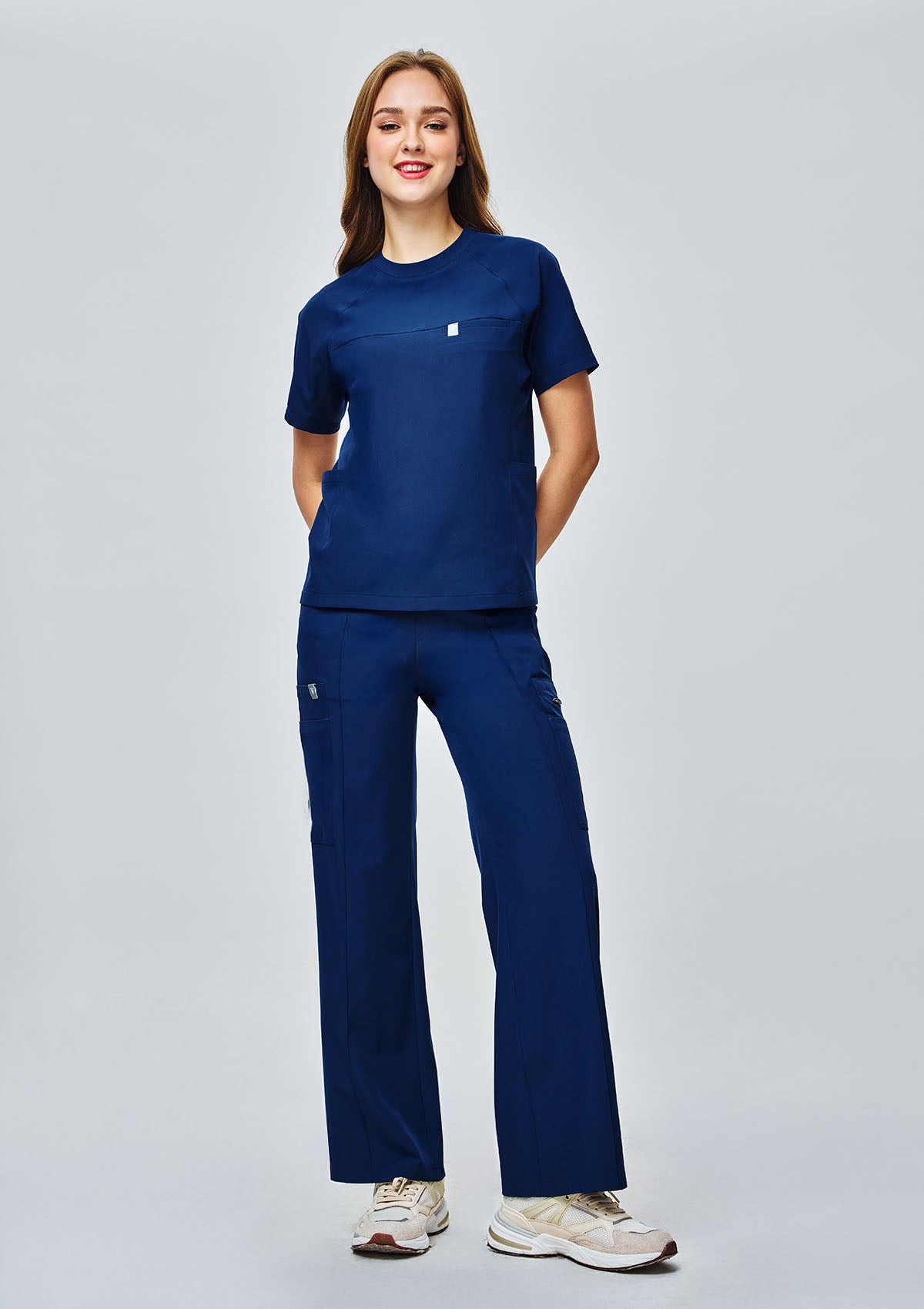 Round Neck MoveTech® Scrub Top Core+ - Women / Navy