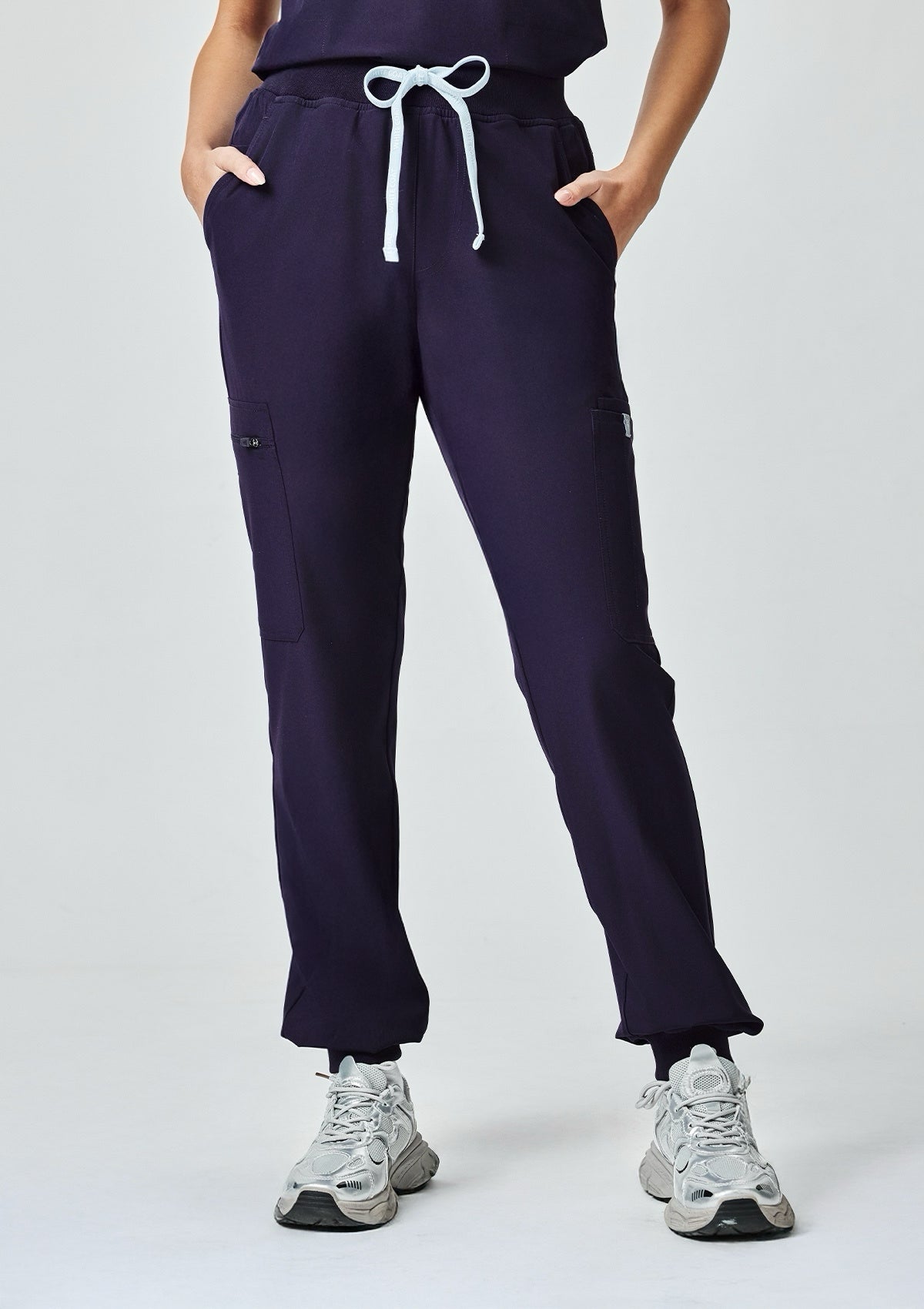 Jogger MoveTech® Scrub Pants - Women / Midnight Purple