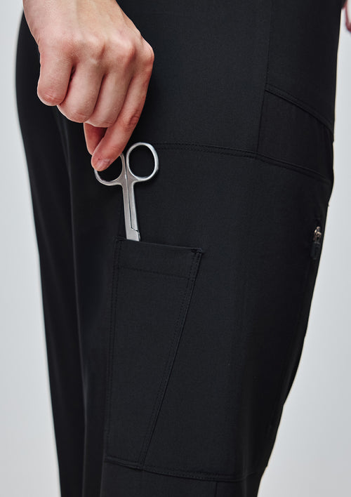 Regular Waistband Jogger MoveTech® Scrub Pants Core+ - Women / So Black