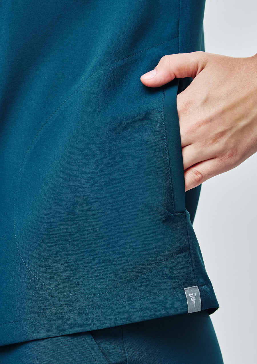 Polo MoveTech® Scrub Top Core+ - Women  / Pacific Tide