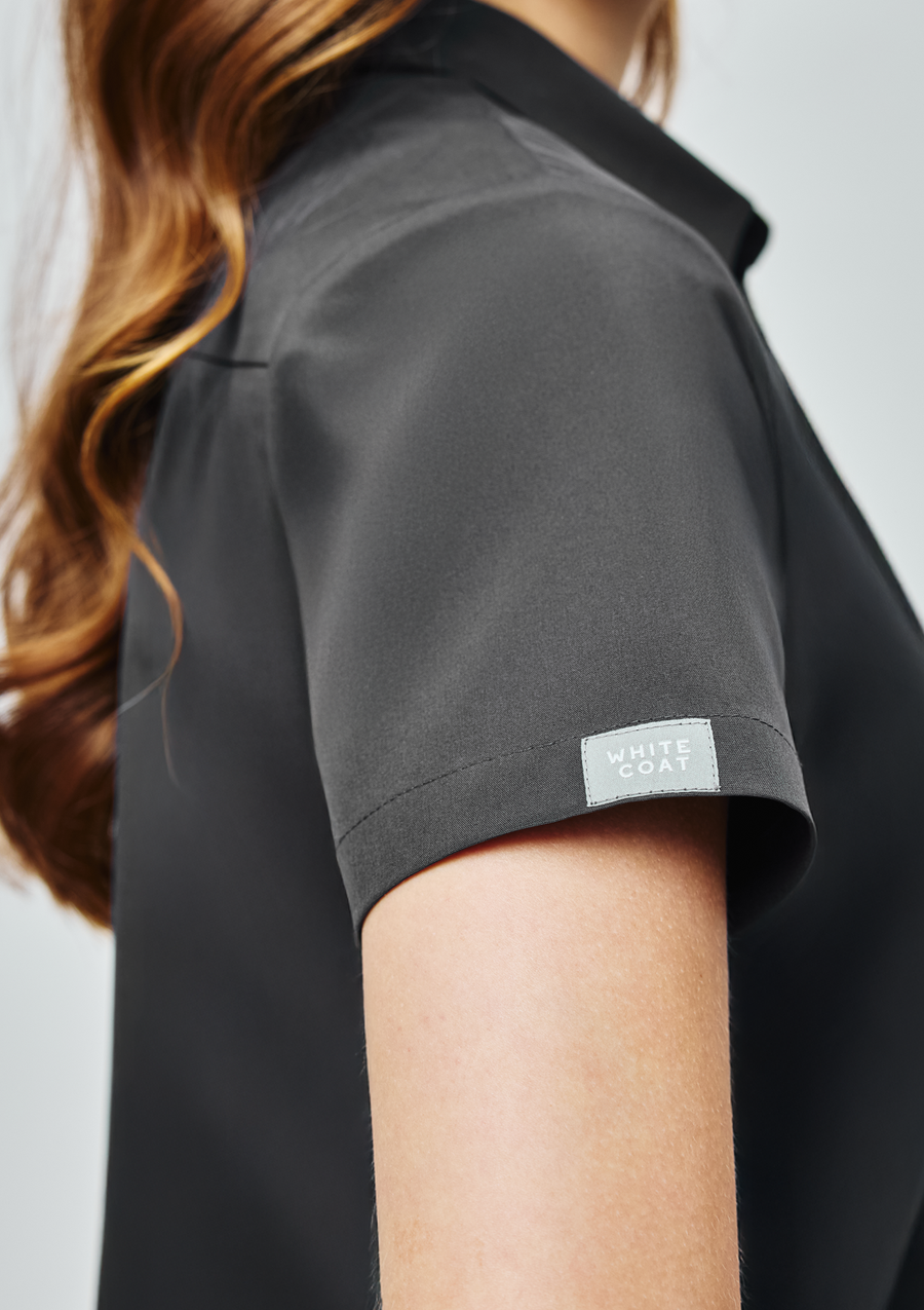 Polo MoveTech® Scrub Top Core+ - Women / Graphite